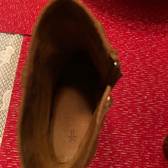 Frye Womens bootie good condition size 7 M brown suede - Picture 2 of 6